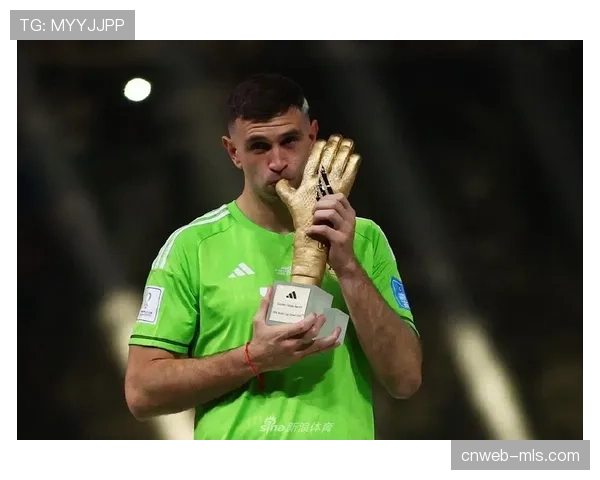 朗斯门将里塞：年轻不是借口，目标是金手套奖